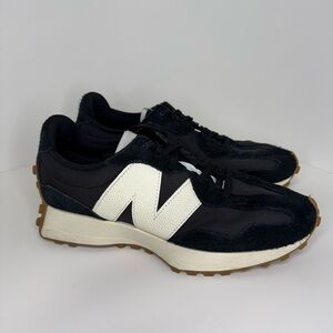 New Balance Women’s 327BL size 10.5 - Good